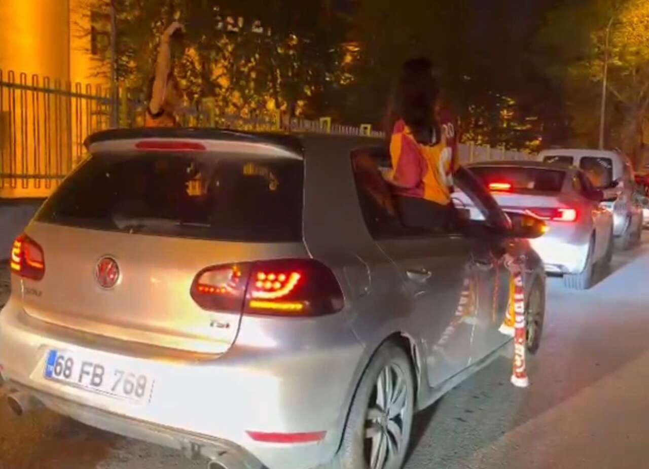 Galatasaray şampiyon oldu, Konya’da taraftarlar sokağa döküldü 25